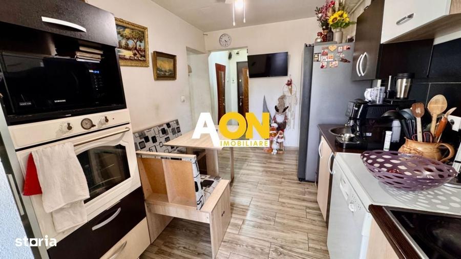 Apartament cu 3 camere decomandat în Cetate