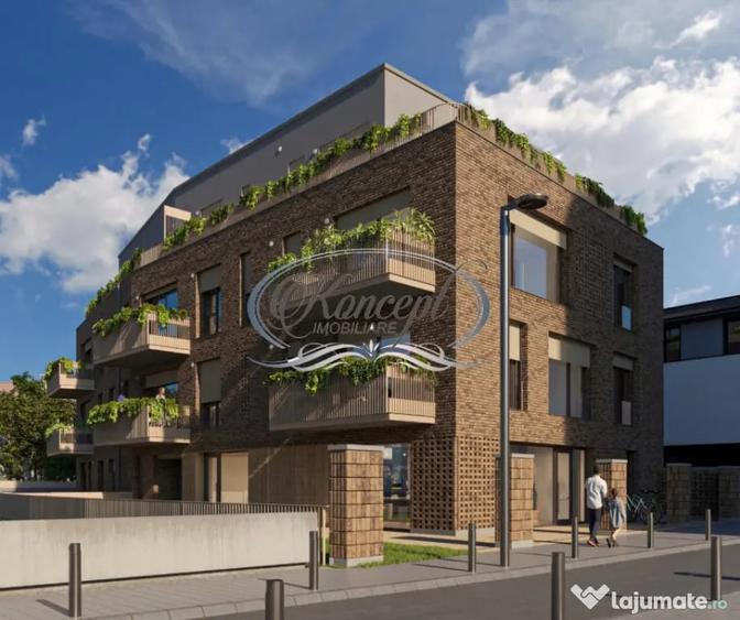 Apartament cu 4 camere semidecomandat în Central
