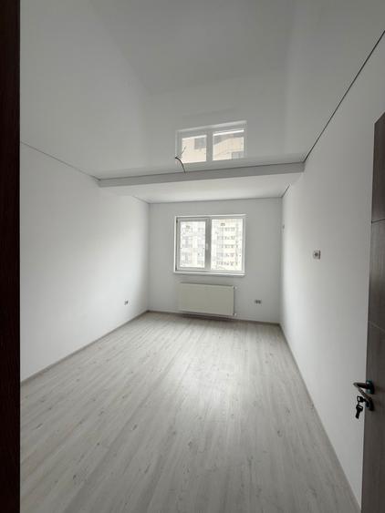 Apartament cu 3 camere decomandat în Militari