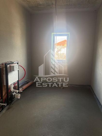 Duplex cu 4 camere cu Canalizare în Ghiroda