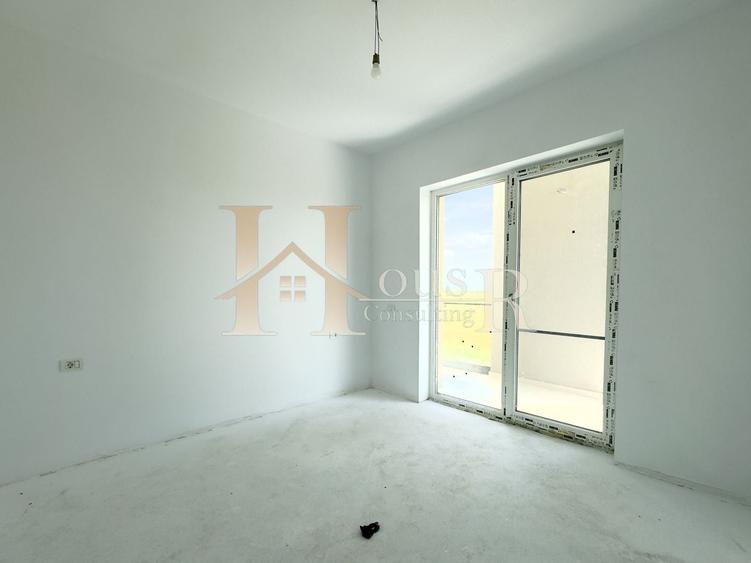 Decomandat. Compartimentat excelent. Etaj 1. Balcon 10 mp. - 5