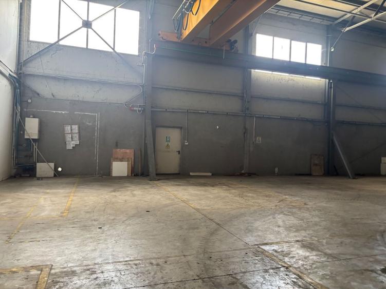 Spațiu industrial, de 1,600 mp, în Ghiroda
