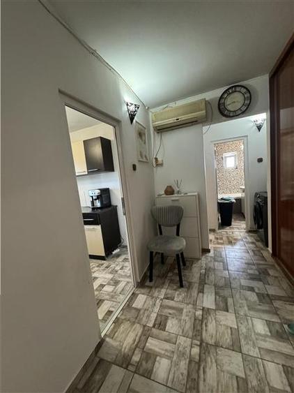 Apartament cu 2 camere decomandat, mobilat în Central