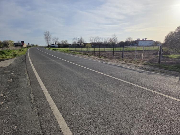Vand teren in Vama Veche deschidere directa la DN39 - 1
