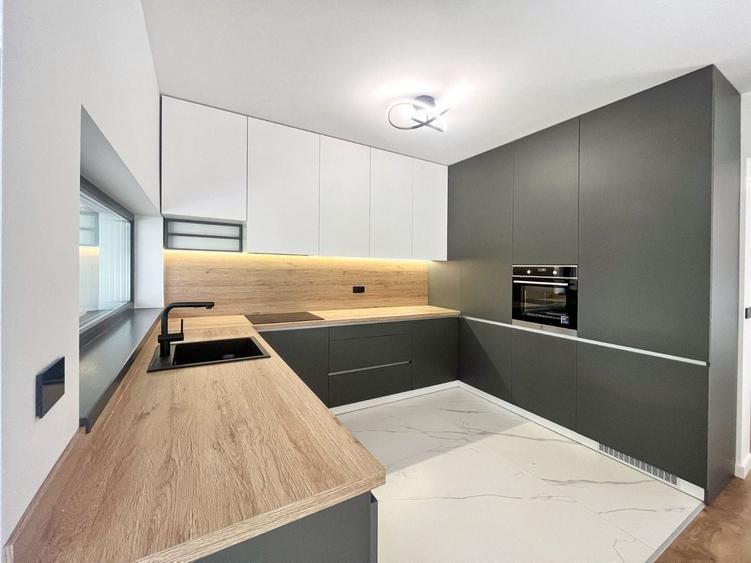 Duplex cu 4 camere cu Canalizare în Aradului