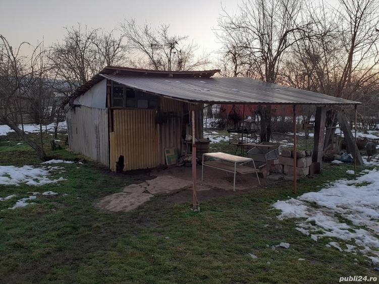 Casă cu 3 camere cu Teren 2500 Mp în Butoiești