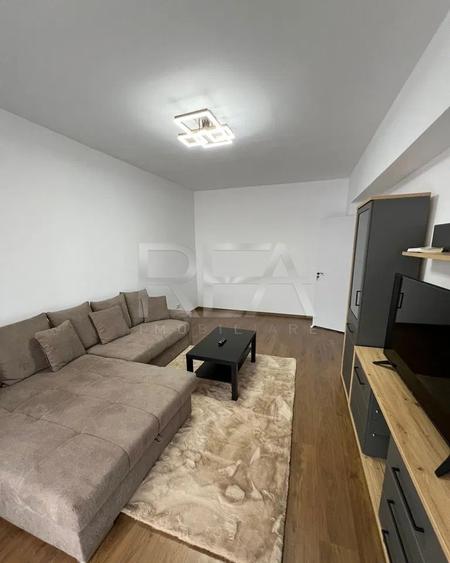 Apartament cu 2 camere decomandat, mobilat în Titan