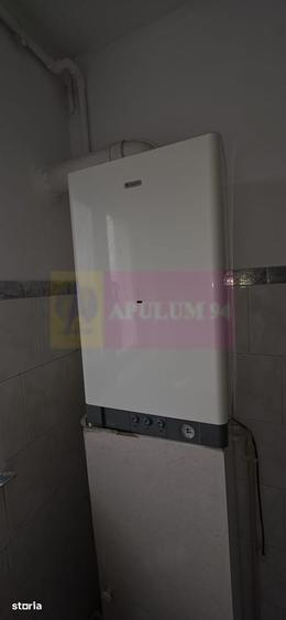 Apartament cu 3 camere semidecomandat în Ana Ipătescu