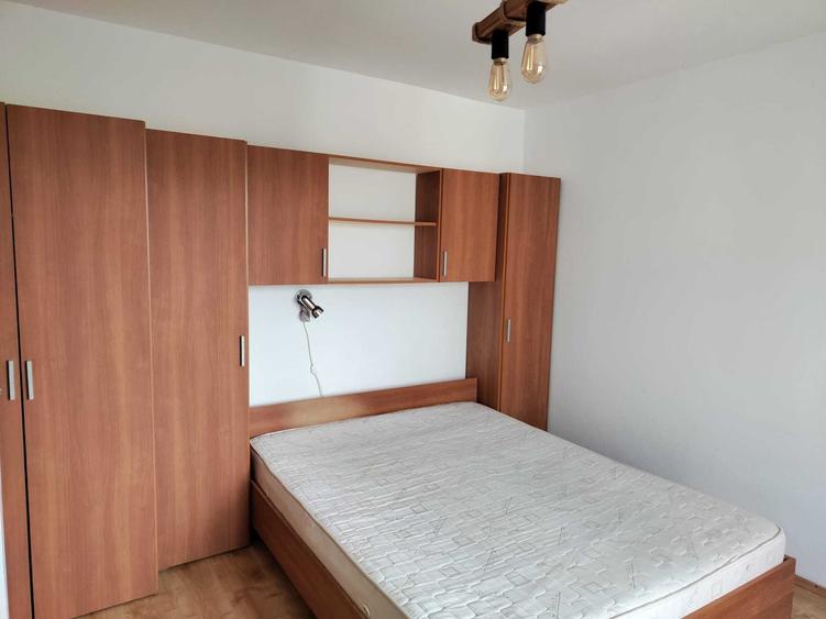 Apartament cu 2 camere decomandat în Horea