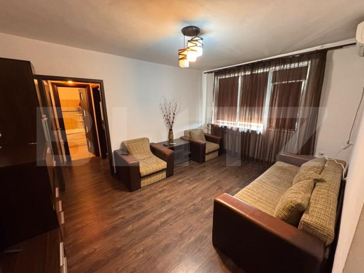 Apartament cu 2 camere semidecomandat, mobilat în Ultracentral