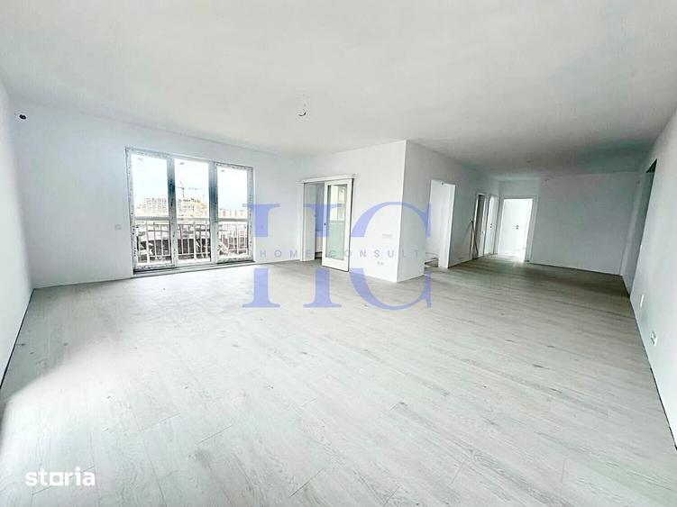 Apartament cu 4 camere decomandat în Central