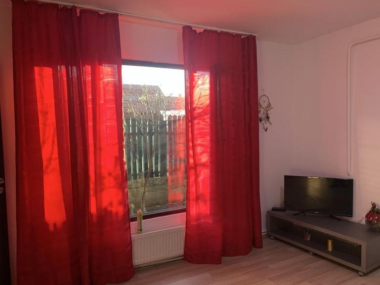 Casă cu 2 camere în Central