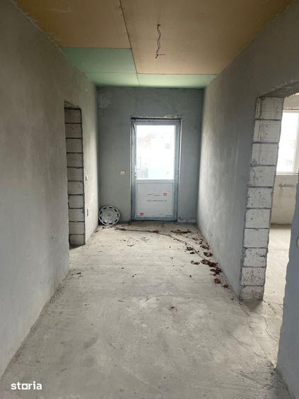 Casă cu 4 camere cu Teren 520 Mp în Poroschia