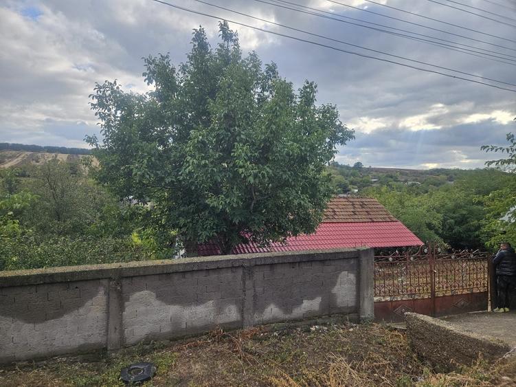 Casă cu 4 camere în Podari