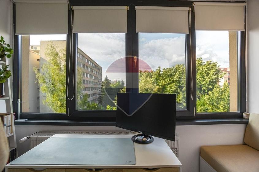 Apartament cu 3 camere semidecomandat, mobilat în Gării