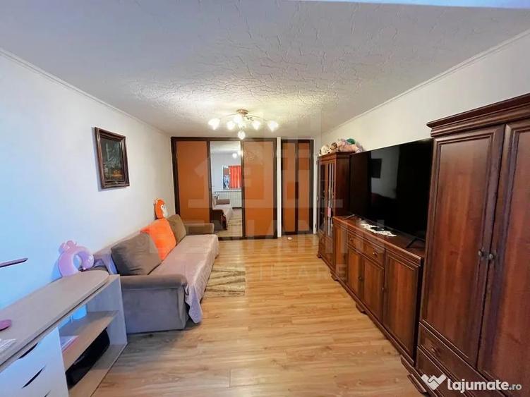 Apartament cu 2 camere decomandat în Craiovița Nouă