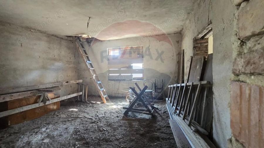 Casă cu 3 camere cu Teren 847 Mp în Central