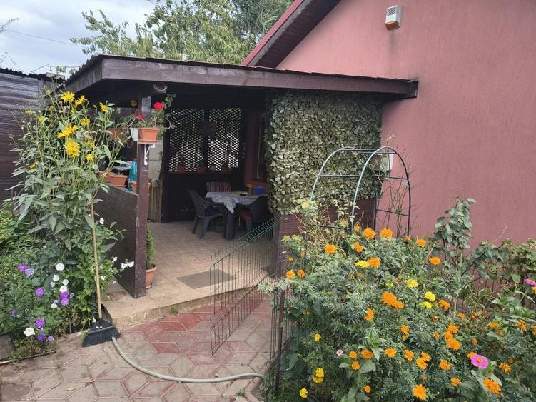 Casă cu 3 camere cu Teren 250 Mp în Central