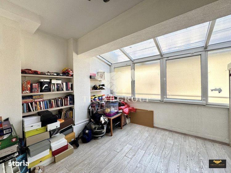 Apartament cu 4 camere decomandat în Herăstrău