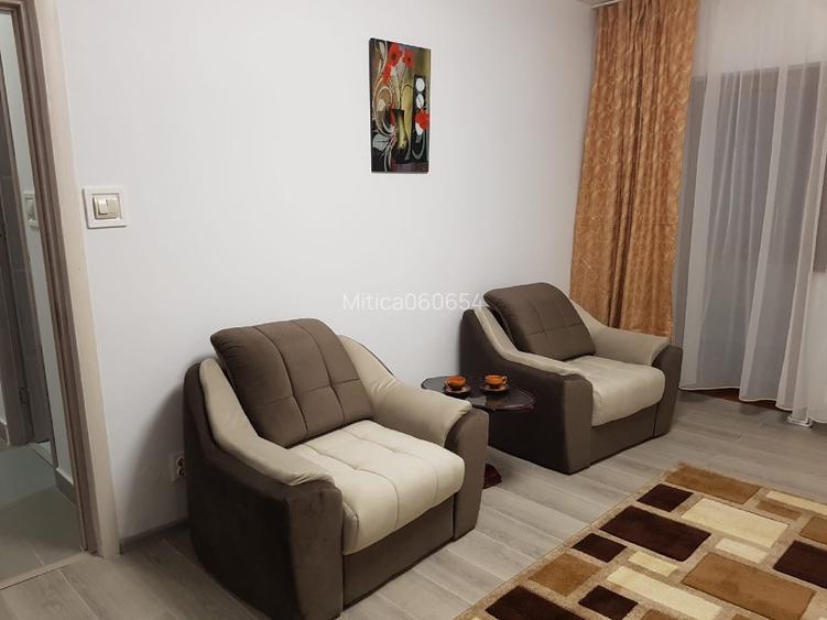 Proprietar Inchiriez apartament 2 camere zona Victoria (EMAG)