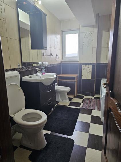 Apartament cu 3 camere în Șcheia