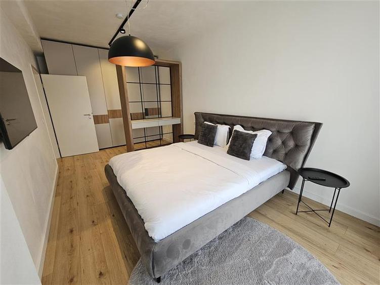 Apartament cu 2 camere decomandat, mobilat în Blumăna