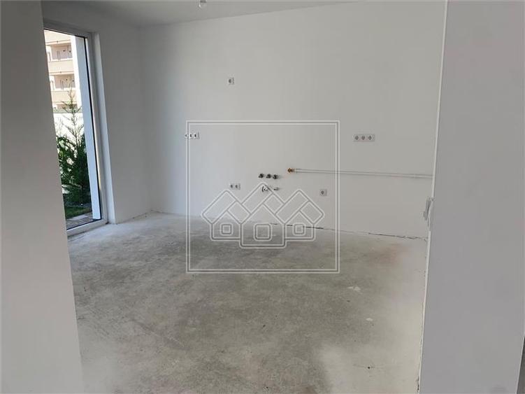 Casă individuală cu 4 camere cu Teren 277 Mp în Gușterița