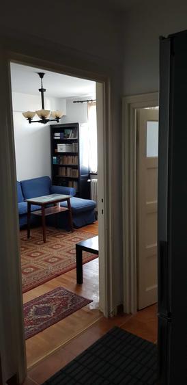 Apartament cu 2 camere semidecomandat în Basarabia