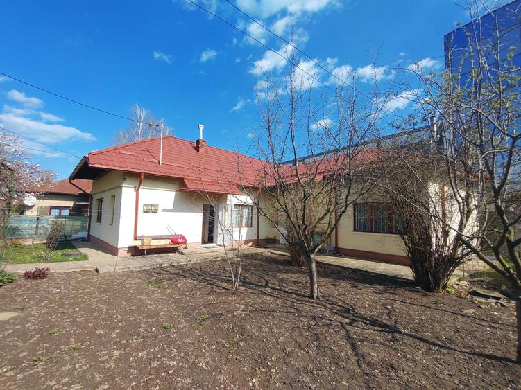 Casă cu 4 camere în Central
