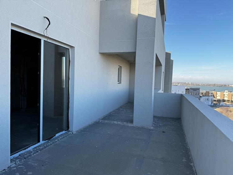 Apartament cu 3 camere decomandat în Tomis Nord
