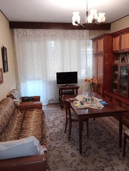 Apartament cu 3 camere decomandat în Mazepa 1
