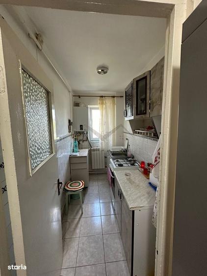 Apartament cu 3 camere decomandat în Alexandru cel Bun