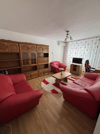 Apartament cu 2 camere decomandat în Exterior Vest