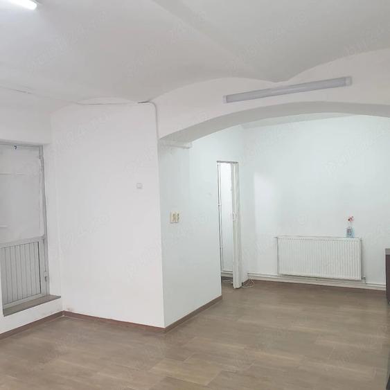 Spațiu comercial, de 40 mp, în Ultracentral