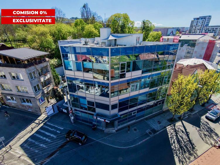 Spațiu comercial, de 933.39001464844 mp, în Central