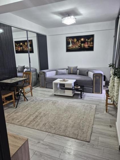 Apartament cu 2 camere semidecomandat, mobilat în Bd. Laminorului