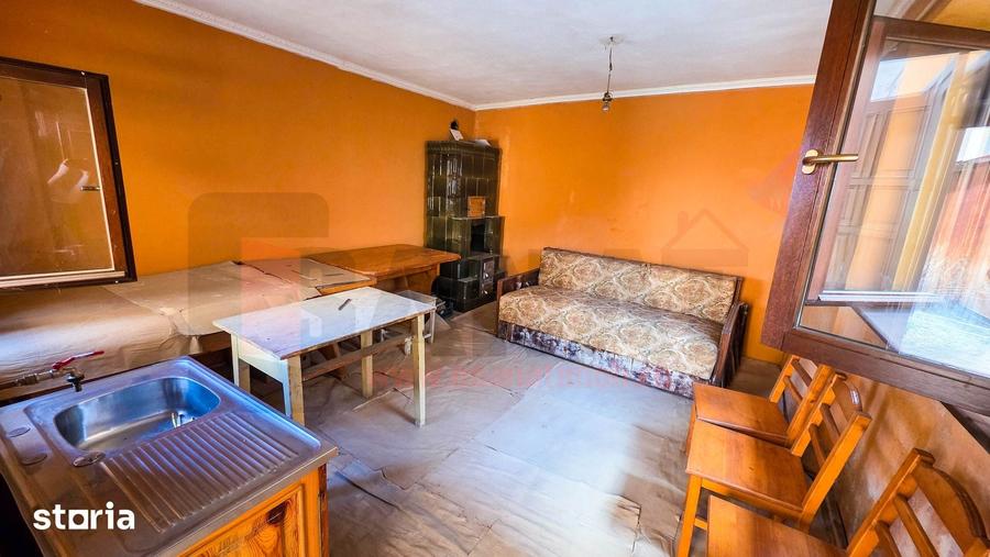 Casă cu Teren 443 Mp în Poiana Sibiului