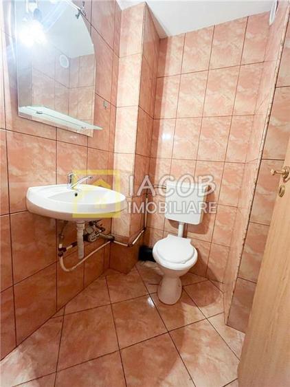 Apartament cu 3 camere decomandat în Central