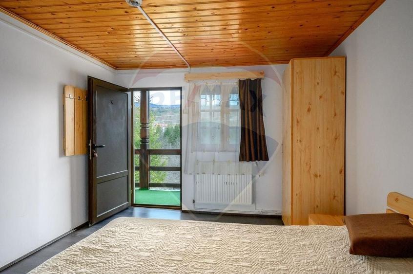 Hotel/Pensiune, de 600 mp, în Valea Doftanei