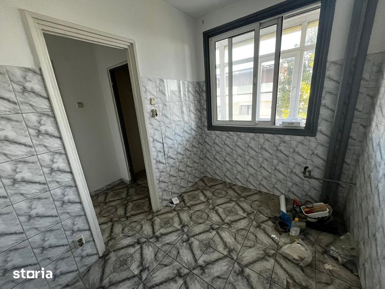 Apartament cu 2 camere semidecomandat în 1 Mai
