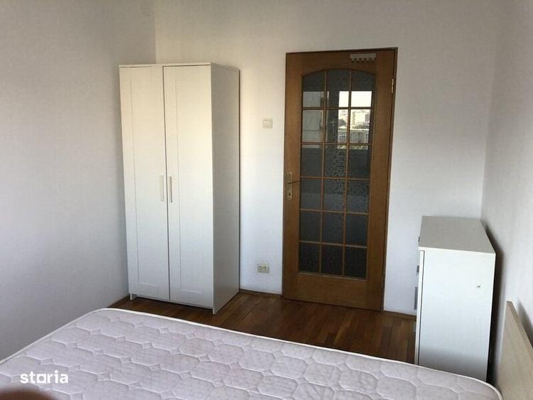 Apartament cu 3 camere semidecomandat în Tineretului