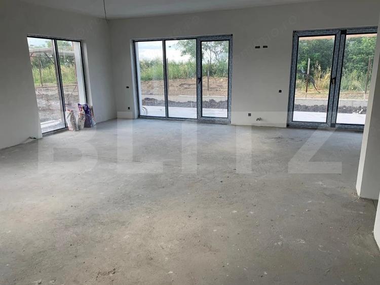Casă cu Teren 350 Mp în Central