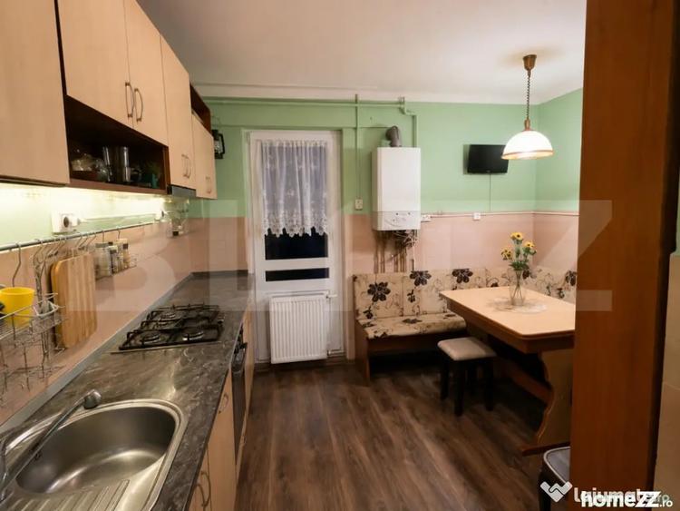 Apartament cu 4 camere decomandat în Tudor