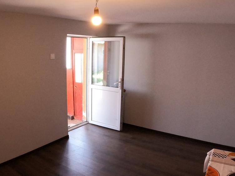 Casă individuală cu 6 camere cu Garaj în Slobozia