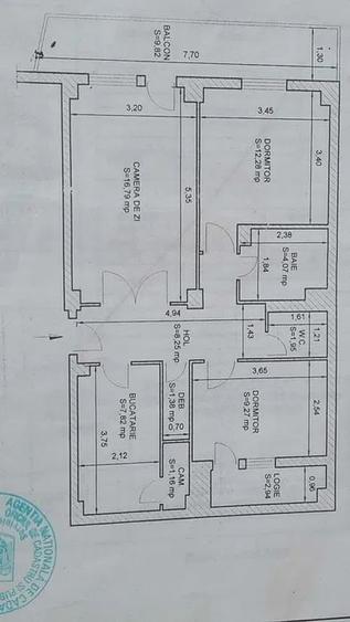 Apartament cu 3 camere decomandat în Capitol