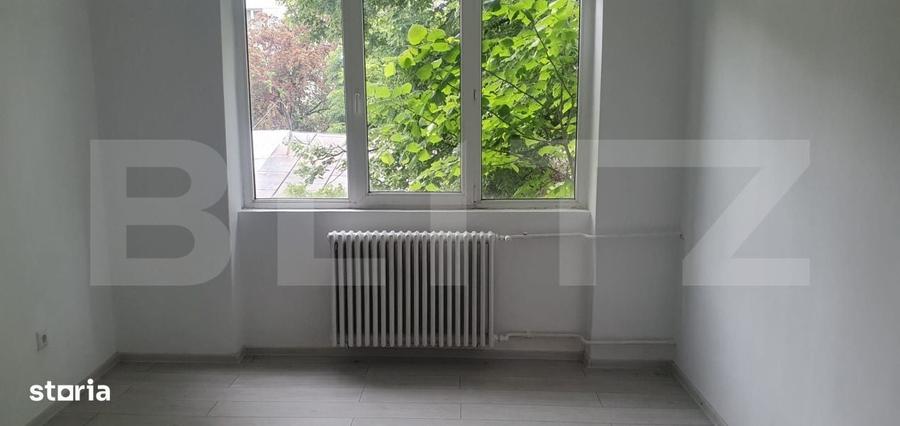 Apartament cu 3 camere semidecomandat în Central