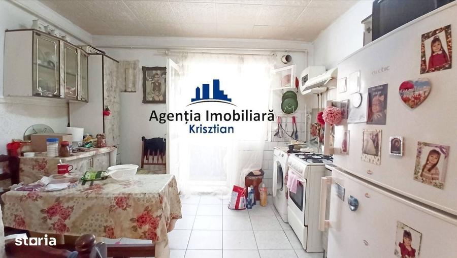 Apartament cu 2 camere decomandat în Carpați 2
