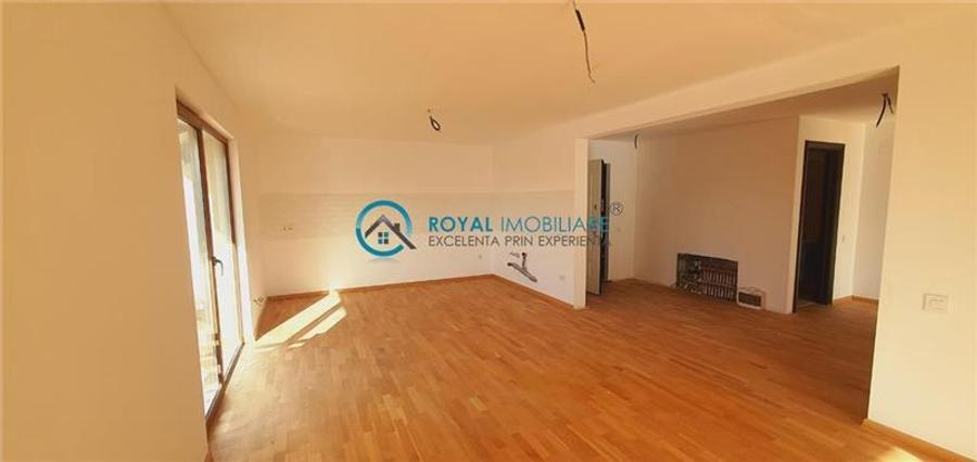 Apartament cu 3 camere decomandat în Albert