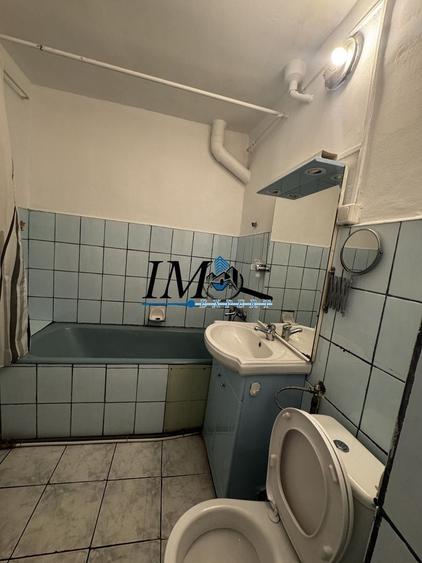 Apartament cu 3 camere decomandat, mobilat în Ampoi 3