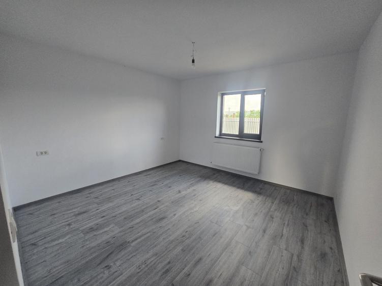 Casă cu 3 camere în Ruși-Ciutea